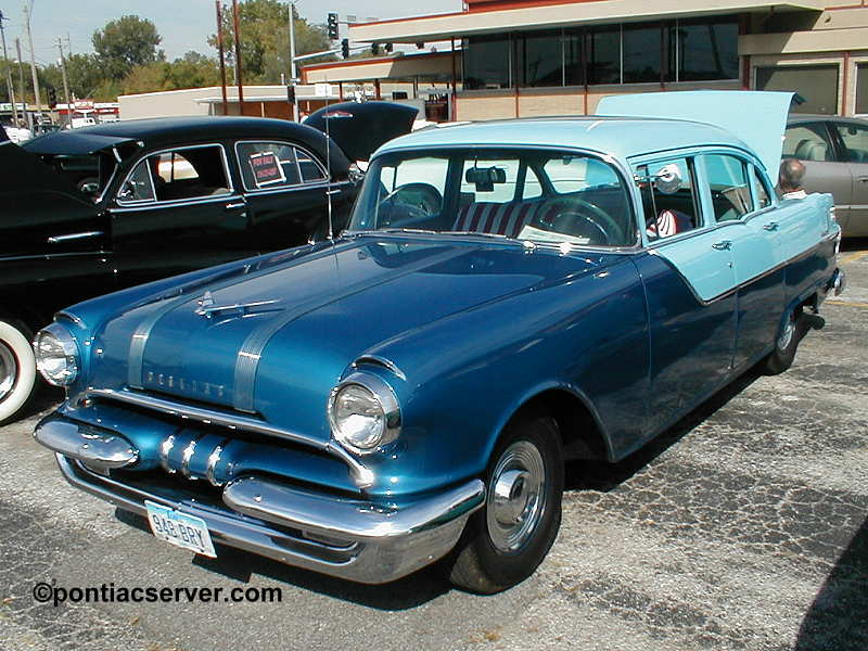1955 pontiac 4 door